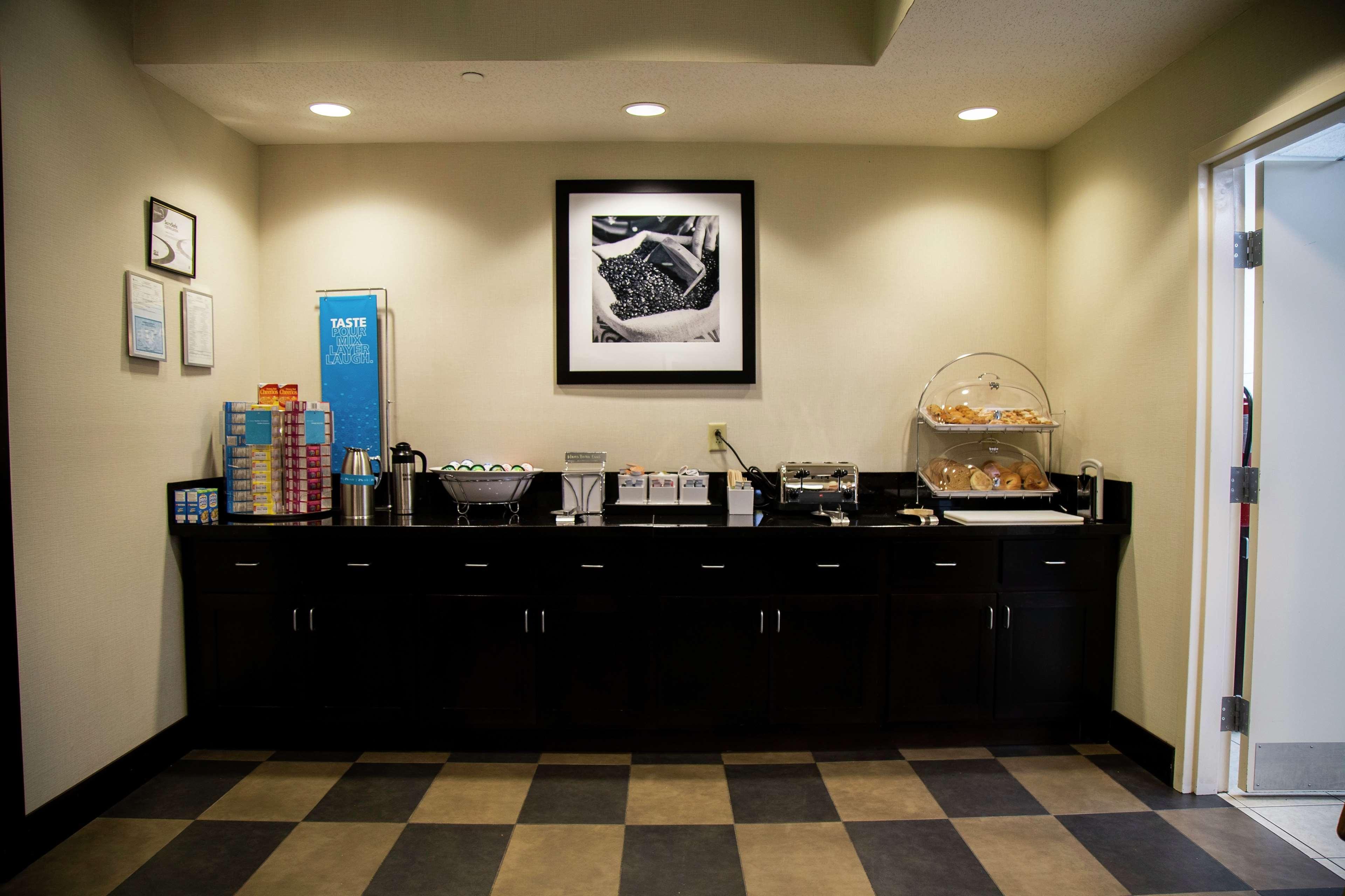 Hampton Inn & Suites Sharon West Middlesex Dış mekan fotoğraf
