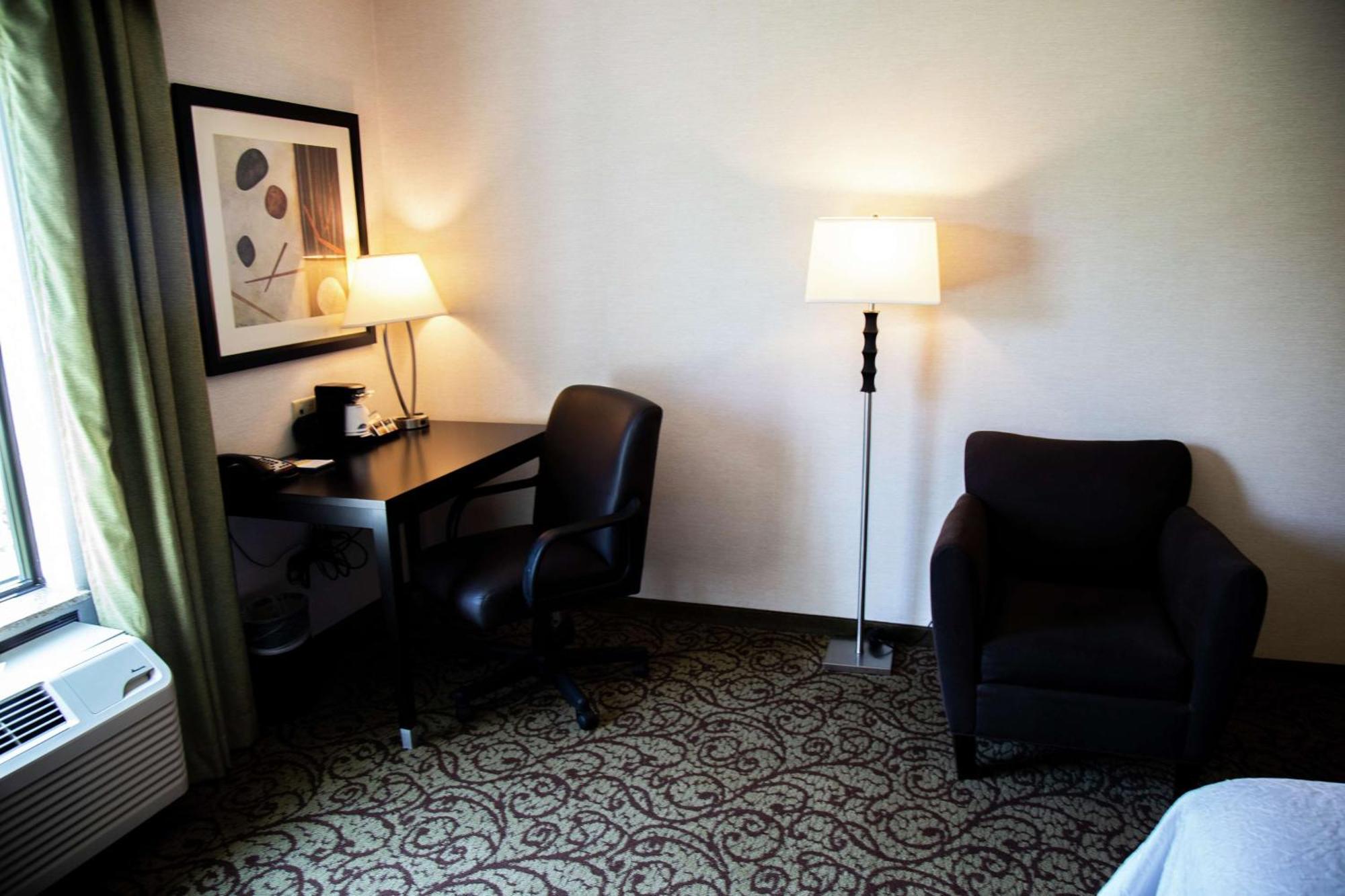 Hampton Inn & Suites Sharon West Middlesex Dış mekan fotoğraf